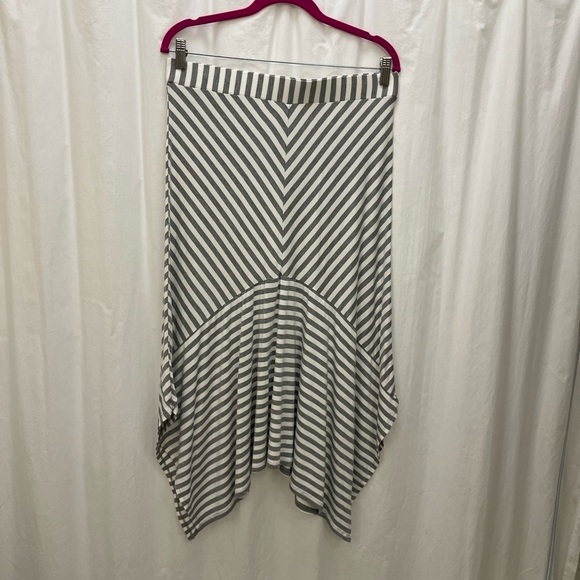 Laurie Felt LA M Grey White Stripe Flowy MIdi Skirt - Picture 1 of 7